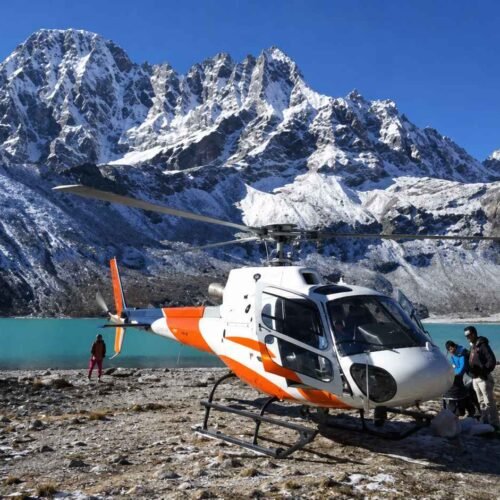 everest helicopter with gokyo lake