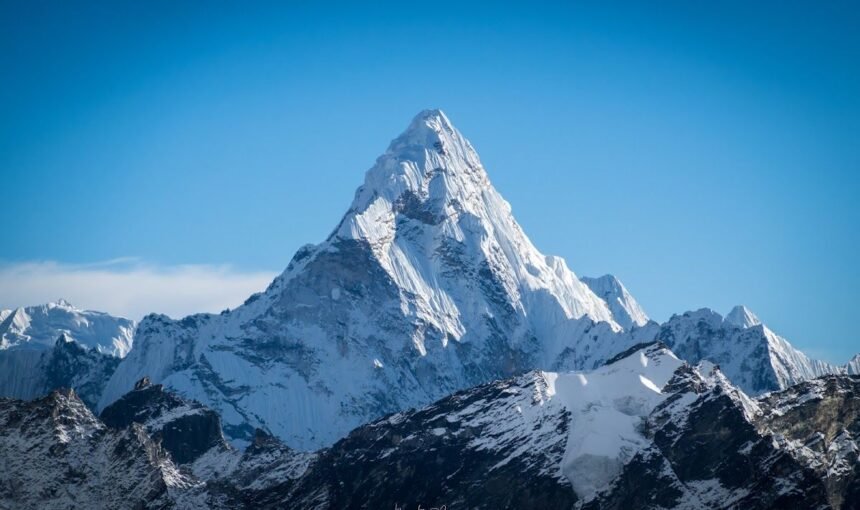 Kala Patthar: Nepal’s Most Famous Viewpoint Complete Guide (Height, Views, and How to Get There)